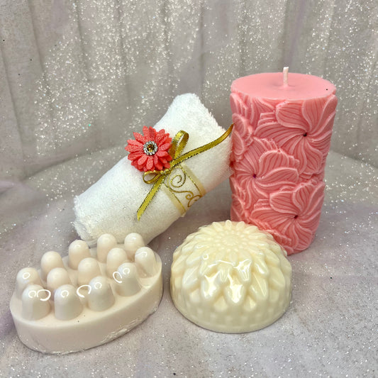 Mom Box Deluxe